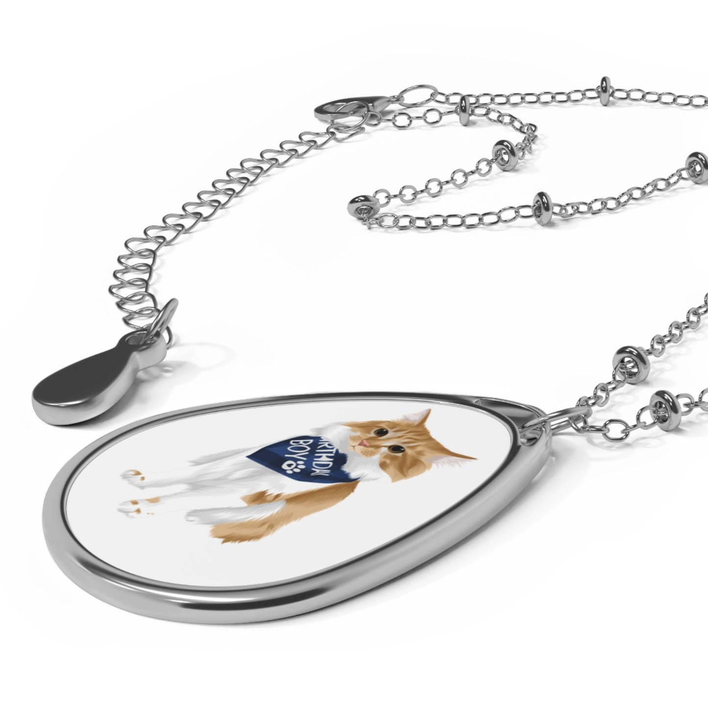 CustomOvalNecklace-ClassicCat02-Close