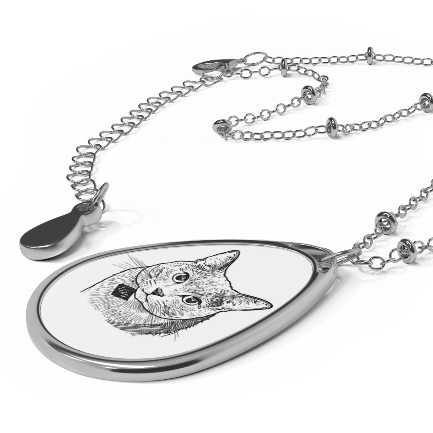 CustomOvalNecklace-ModernCat01Close